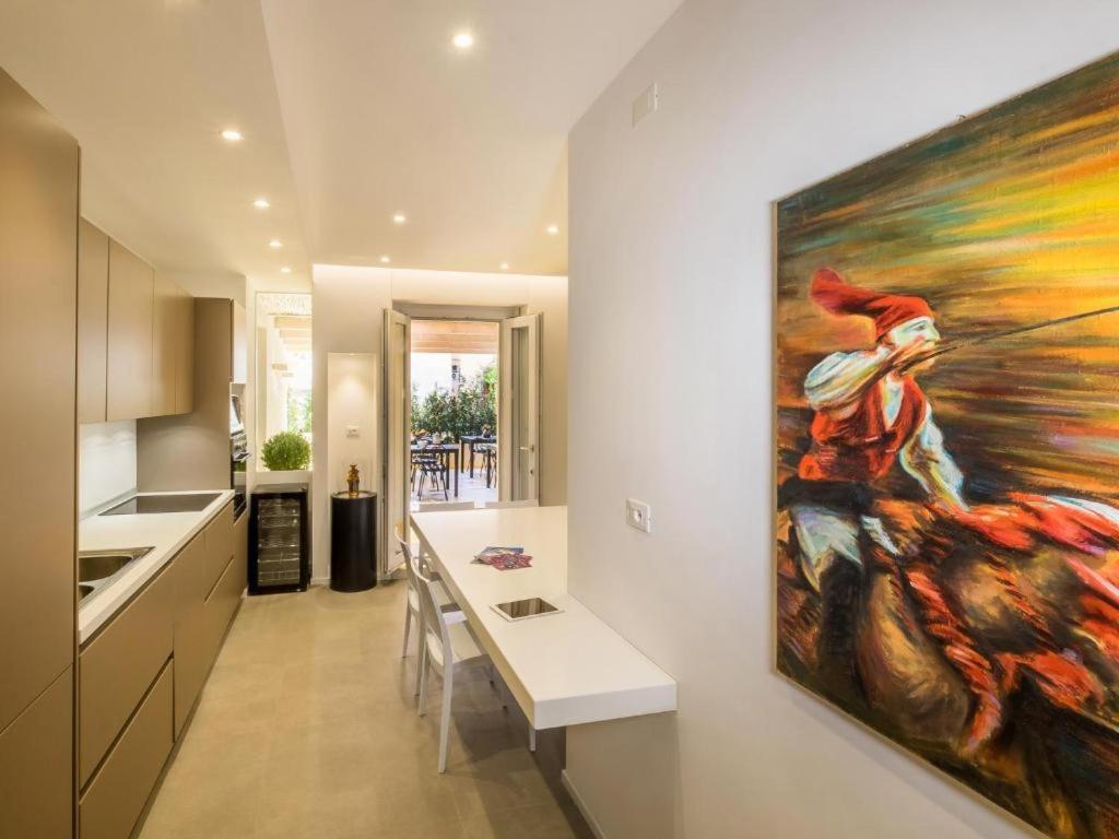 Ceo Luxury Suite Di กาญารี ภายนอก รูปภาพ