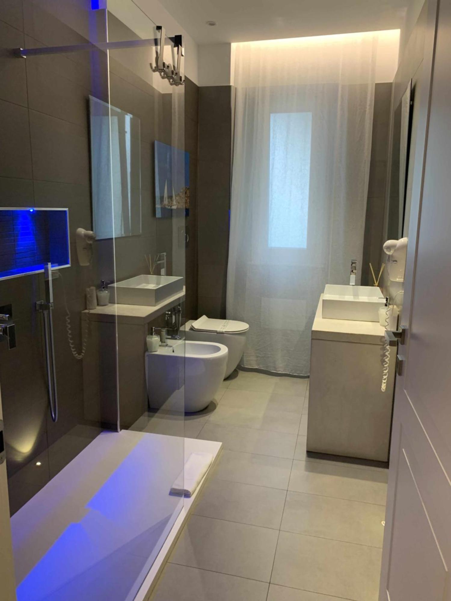 Ceo Luxury Suite Di กาญารี ภายนอก รูปภาพ